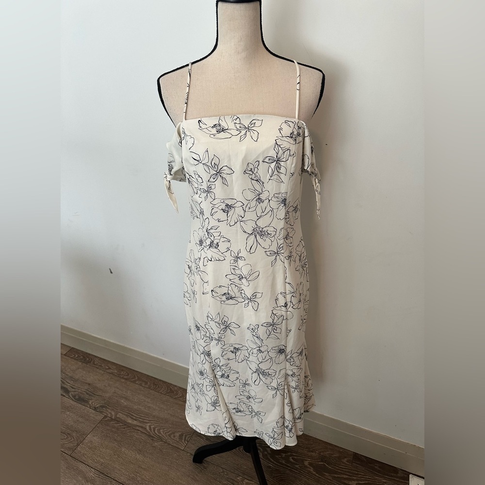 Current Air Anthropologie floral  dress white cream flare midi SZ M